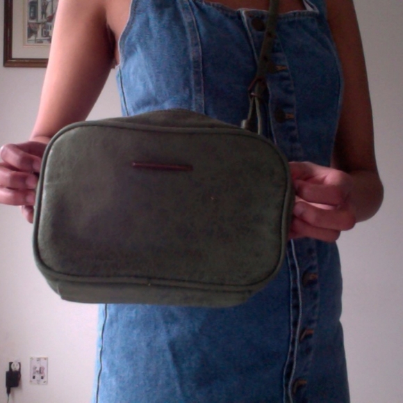 ❤SALE❤ Matt & Nat Green Crossbody Bag - Picture 3 of 5